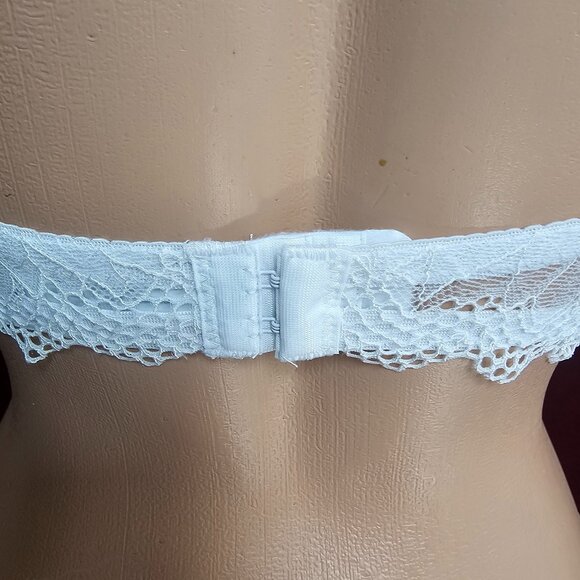 Frederick's of Hollywood Saffron Lace Push Up Bra - 34C - NWT - Picture 11 of 14
